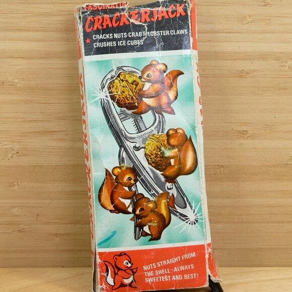 Vintage 80s Crackerjack Nutcracker, Ice Crusher, Crab and Lobster Claw Opener - Picture 2 of 7